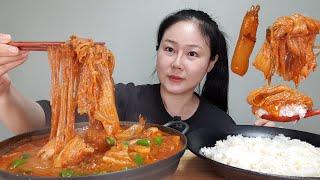 요리먹방:) 엄청 뜨겁고 매운 핵폭탄 김치찌개 야무지게 먹방 다른 반찬은 필요 없어요~ spciy kimchi mukbang