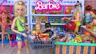 Barbie Doll Family Grocery Shopping for Halloween Candy Story