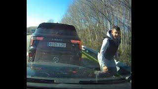 Überfall auf der Autobahn in Spanien, Räuber mit Dashcam aufgenommen. Trickbetrüger, Diebe, Räuber,