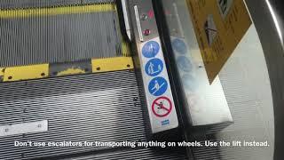 How to use an escalator/travellator safely