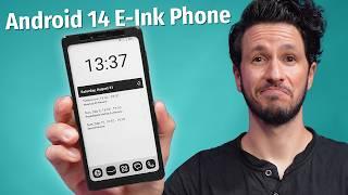 The Perfect E-Ink Phone Doesn’t Exi… Hisense A9 + LineageOS
