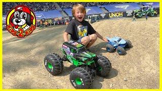 Monster Jam Toys - RC Monster Trucks MEGALODON STORM & MEGA GRAVE DIGGER ‍️ Dirt Bike JUMP COURSE!