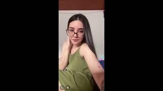 Pagando Peitinho Em Live - No Bra Braless Glasses Girl