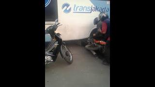 Motor kejepit busway cakung