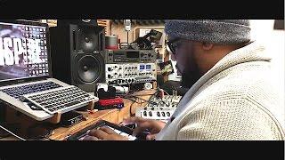 [In The Lab] Beat Making With Maschine Masters Sample Pack Saturday 223