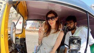 VISITING SHAH RUKH KHANS HOUSE / BOLLYWOOD HOMES TOUR BY RICKSHAW!