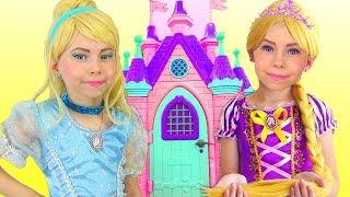 Disney Princesses Play at the Princess House - moral stories for children