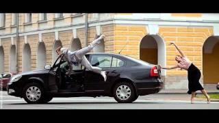 Bailando en calles de San Petersburgo by Vitaly Sokolovsky