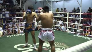 Ann Sinbi Muay Thai VS Komsaan - Wins on points