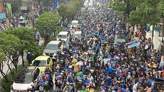 MOMEN PERSIB JUARA RIBUAN BOBOTOH KONVOI DI JALAN PASTEUR