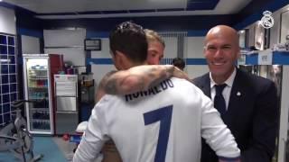 Как игроки Реала встретили Роналду в раздевалке после матча