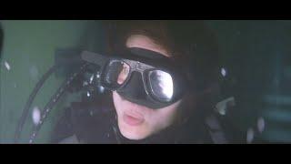 James Bond VS a female scuba diver in a wreck (+bonus scene)