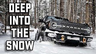 FORD BRONCO IN SNOW - 2 Door Manual Ford Bronco Badlands in Snow