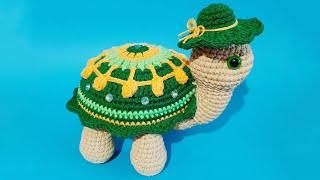 Гламурная черепашка в шляпе крючком. Glamorous turtle in a crochet hat.