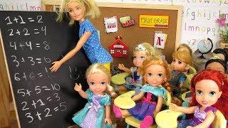 MATH Test ! Elsa and Anna toddlers at School - Who's cheating ? Pet hamster