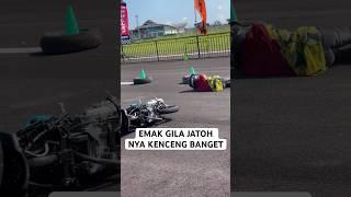 Emak gila jatoh cepet sembuh Emak #automobile #shorts  #viralvideo #subscribe #youtubeshorts