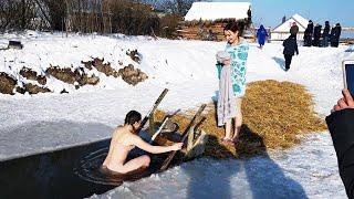 Crazy Beautiful Russian Girls swimming in ice cold water - Ice Nude Bath