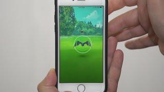 How to throw a Pokeball in Pokemon Go