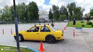 Спортивное маневрирование BMW E30 COUPE VQ30DET DRIFT