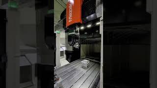 Mazak Versatech V-100N/200 Double Column 5-axis Machining Center New 2017