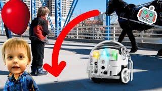 Exploring a city with Ozobot Evo - Kids Coding Robot