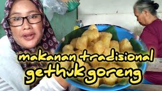 mengintip proses pembuatan gethuk  goreng!!