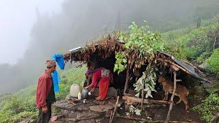 Naturally Peaceful And Beautiful Himalayan Mountain Village Life in Rainy Season || Rural Life Nepal
