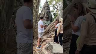 Angkor Thom Gate, Siem Reap Cambodia, invideo tour