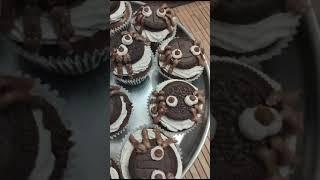 Oreo Spider cupcake for Halloween theme party