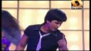 Shahid Kapoor LIVE Performance