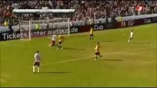 Manuel Neuer Plays as a Striker and Scores a Goal