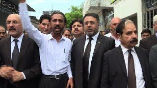 Karachi, Islamabad lawyers protest after Quetta attack