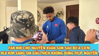 Fan nhí chờ gặp Nguyễn Xuân Son, HLV Kim Sang Sik giải thích việc không dùng Filip Nguyễn