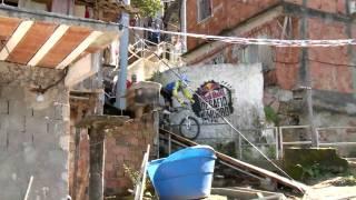 Downhill bike race in Brazil slum- Red Bull Desafio no Morro