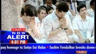 Sachin moved to tears while paying last respects to Sathya Sai