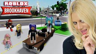 Είμαστε Πάρα Πολλοί στο  BROOKHAVEN ROBLOX LET'S PLAY KRISTINA