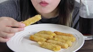 ASMR eating mini Mozzarella Sticks (eating sounds) (crunchy) (no talking)